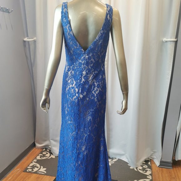 Royal blue size 4 fitted prom/formal gown with unique neckline - Picture 2 of 3
